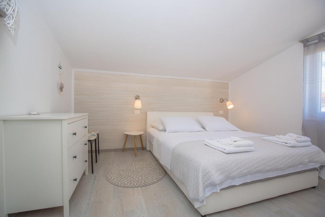 Apartments In Rogoznica 36019 المظهر الخارجي الصورة